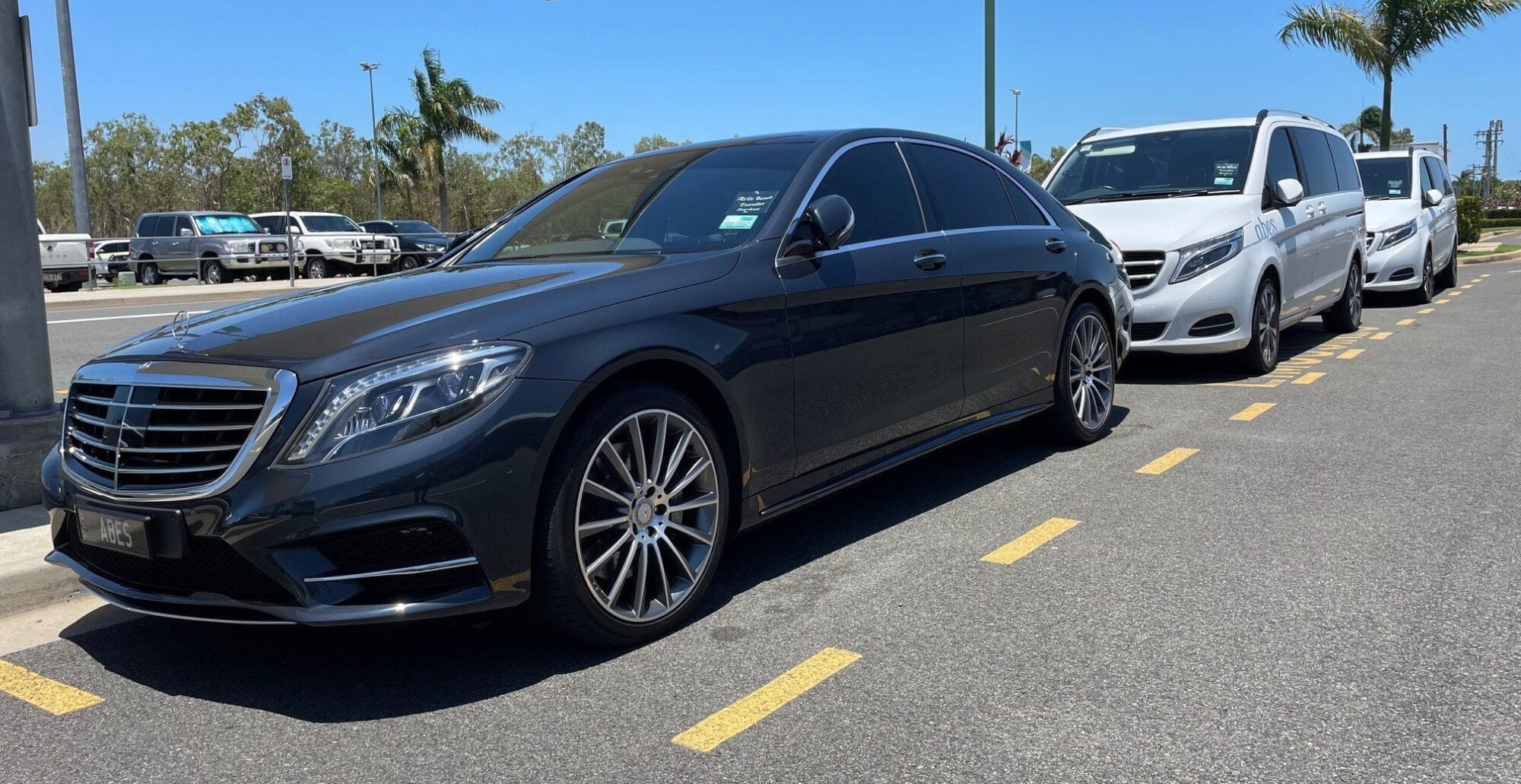 Luxury vehicles for airport transfers in Whitsundays