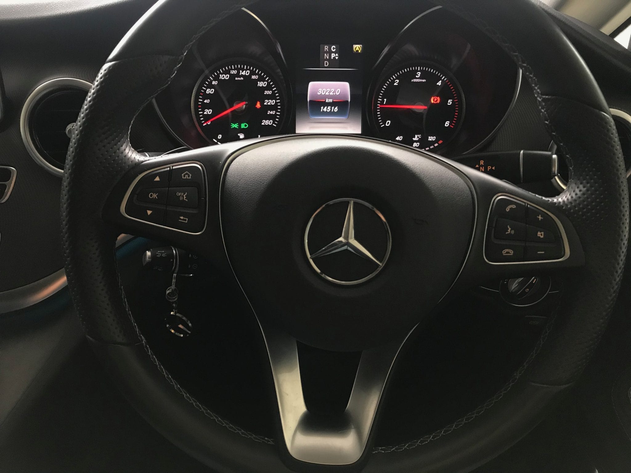 Mercedes V250 steering wheel